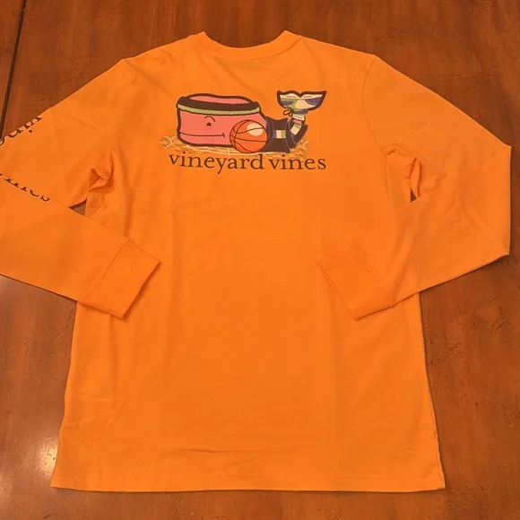 NWT Vineyard Vines LS Basketball Whale Pocket Tee - L - Picture 1 of 5